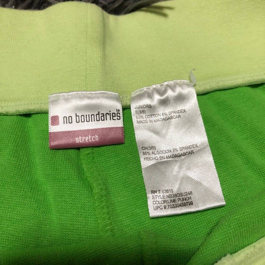 No Boundaries Short (Category: Shorts) located in Camiling. Submitted by thriftscape2024 (Listing ID 1460192419, Image 2). Description: Excellent Condition Color rate: 9/10 Issue: ❌❌❌ W: 28-34 L: 9 Thigh: 11 Leg Opening: 10.