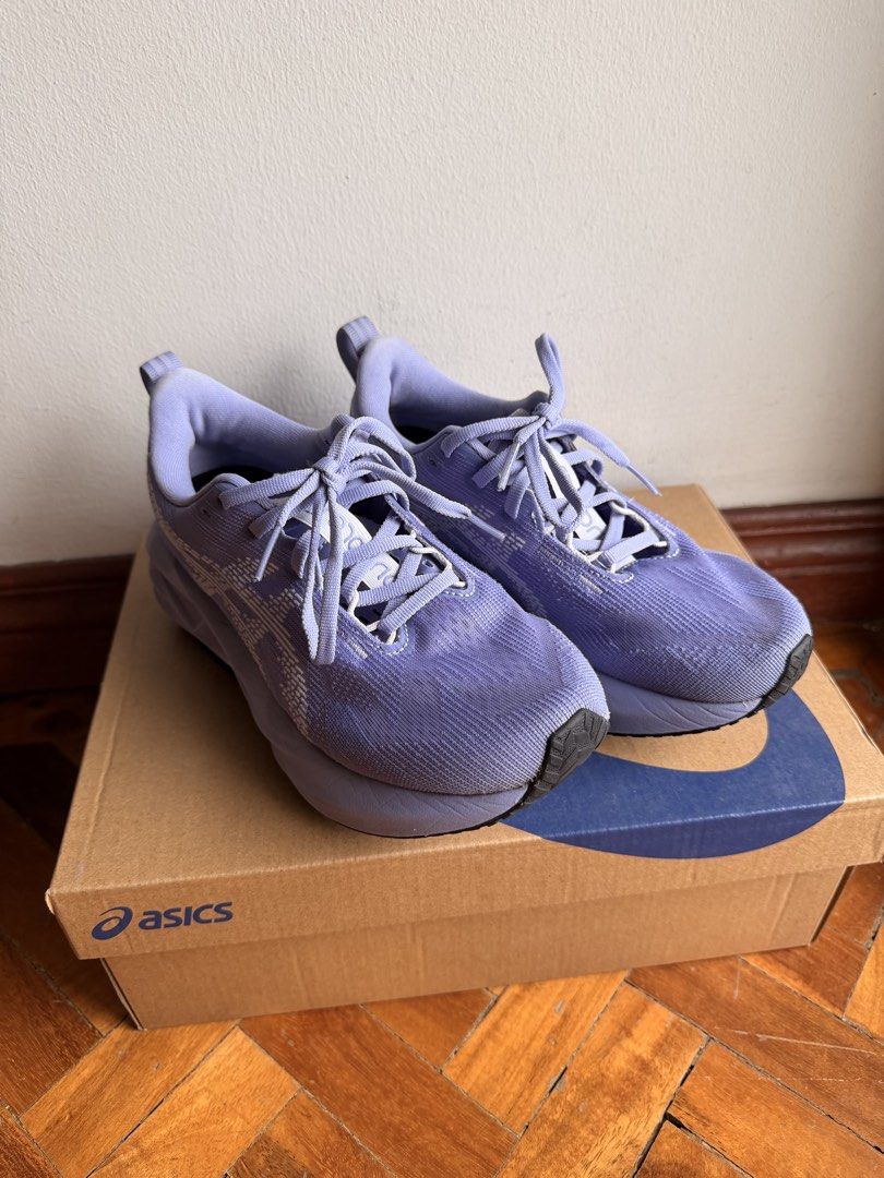 Novablast 5 size US 5 (Category: Sneakers) located in Makati City. Submitted by lisa.daisy (Listing ID 1460173675, Image 1). Description: Purchased in the US since they don’t usually have this size here. After 2 runs with it, I had to accept that it’s really too small for me 😓 Size: US 5 No box but can give you a different Asics box for storage. Delivery to be shouldered by buyer Location: Makati.