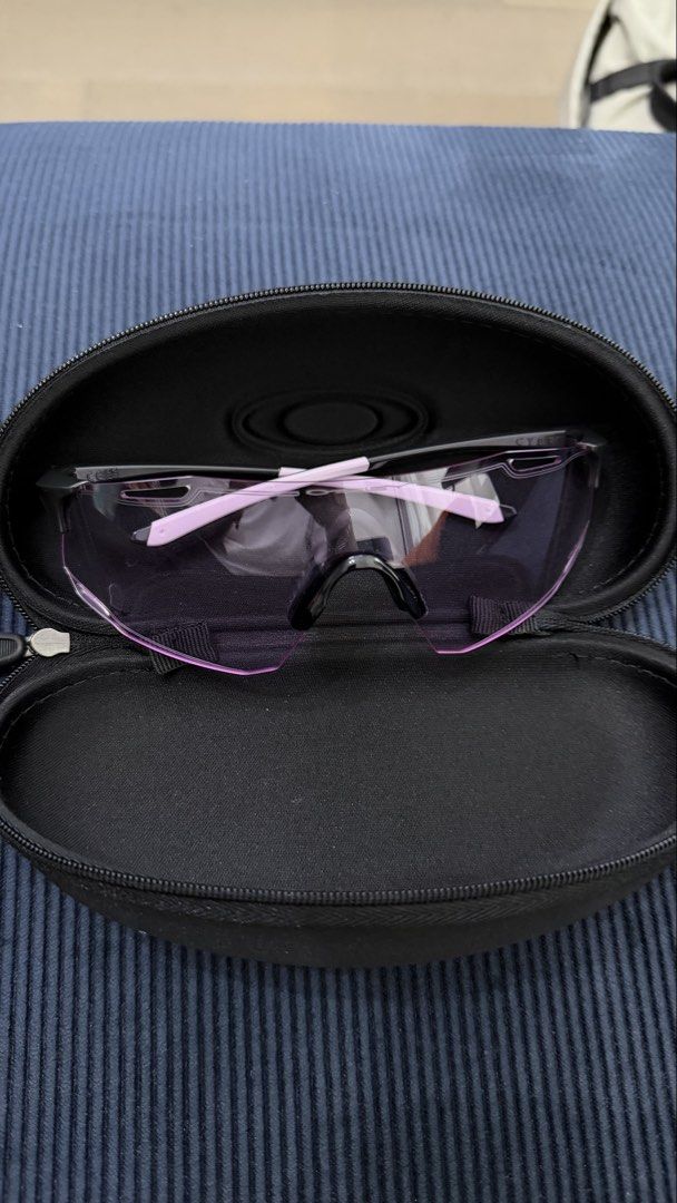 Oakley Cybr Dyno Prizm Lowlight (Category: Sunglasses & Eyewear) located in Manila. Submitted by gloriepine49613 (Listing ID 1460118205, Image 1). Description: Oakley CYBR DYNO Prizm Low Light Used but still in very good overall and fully functional condition. The lens has zero scratches, peeling, or coating marks. The frame, nosepiece, temples, and hardware are intact. Features: • Prizm Low Light lens for enhanced contrast in dim and indoor cond
