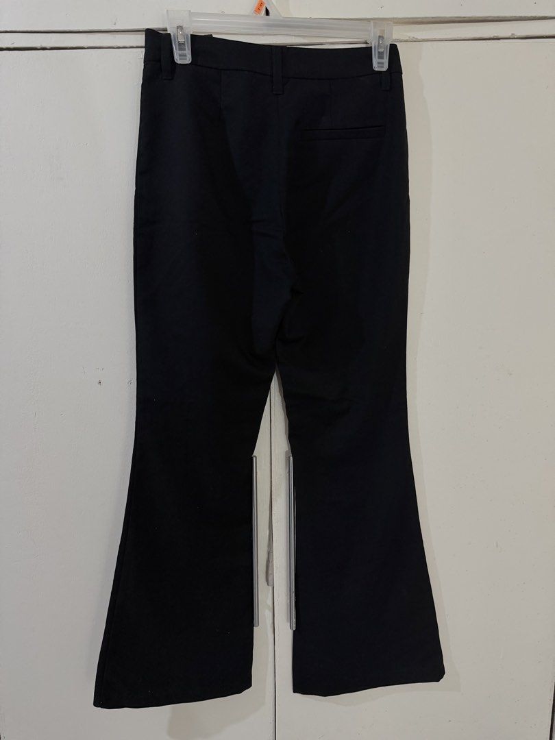 OFFICE FLARE PANTS (Category: Jeans) located in Bacoor. Submitted by nd.clothing (Listing ID 1460142574, Image 2). Description: 25-26.