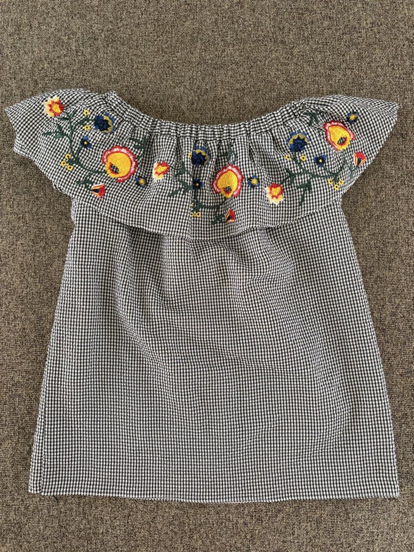 Off-Shoulder Top with Floral Embroidery (Category: Blouses) located in Quezon City. Submitted by snoopiii (Listing ID 1460174918, Image 1). Description: RFS: Decluttering.