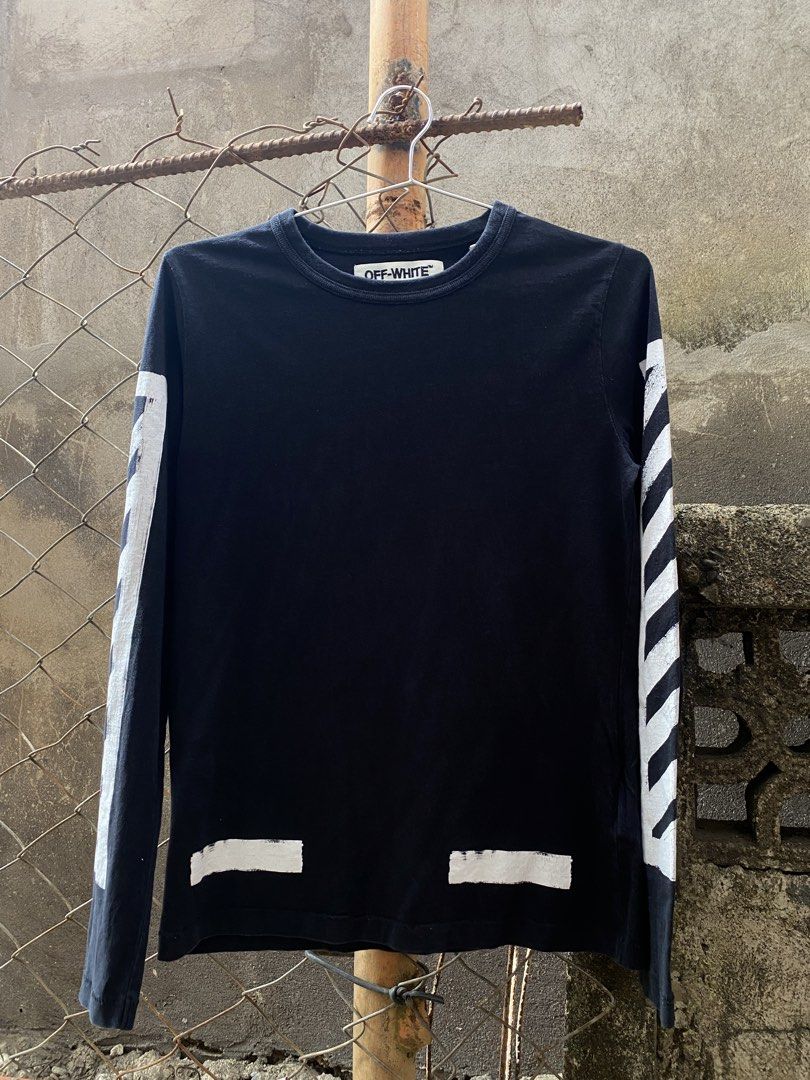 Off-White - Brushed Diagonal Longsleeve (Category: Tshirts & Polo Shirts ) located in Puerto Princesa. Submitted by something___. (Listing ID 1460205802, Image 1). Description: Off-White - Brushed Diagonal Longsleeve Tagged Size: XS (Dimension) Length: 26.8 Width: 19.5 Condition: Excellent Color rate: 9.4 Flaws: Lightly used.