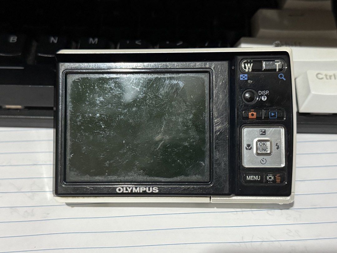 Olympus FE-46 Defective Camera (Category: Cameras) located in Tacloban City. Submitted by trkstrz (Listing ID 1460237321, Image 2). Description: ⚠️ONLY FOR PARTS/PROPS⚠️ Tested with batteries, does not work corroded battery terminal mop: gcash mod: j&t only loc: visayas dm for questions/pics!.