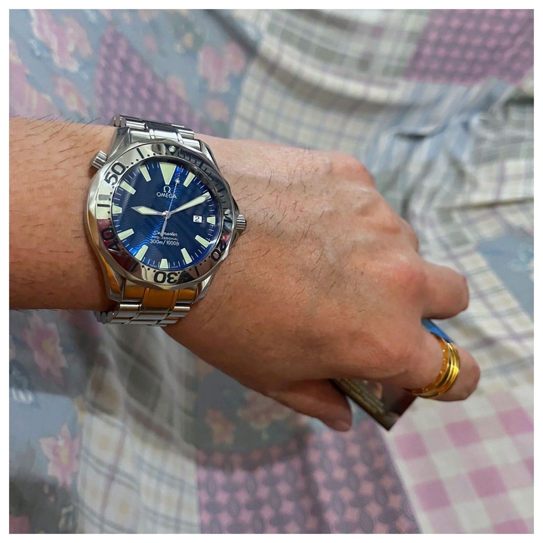 Omega Seamaster 300M (Category: Men's Watches) located in Tarlac. Submitted by keithwayne1020 (Listing ID 1460240345, Image 3). Description: Electric Blue Wave Dial 41mm Quartz Pristine Condition Orig Box and Manual Will fit 7.5 inch wrist.
