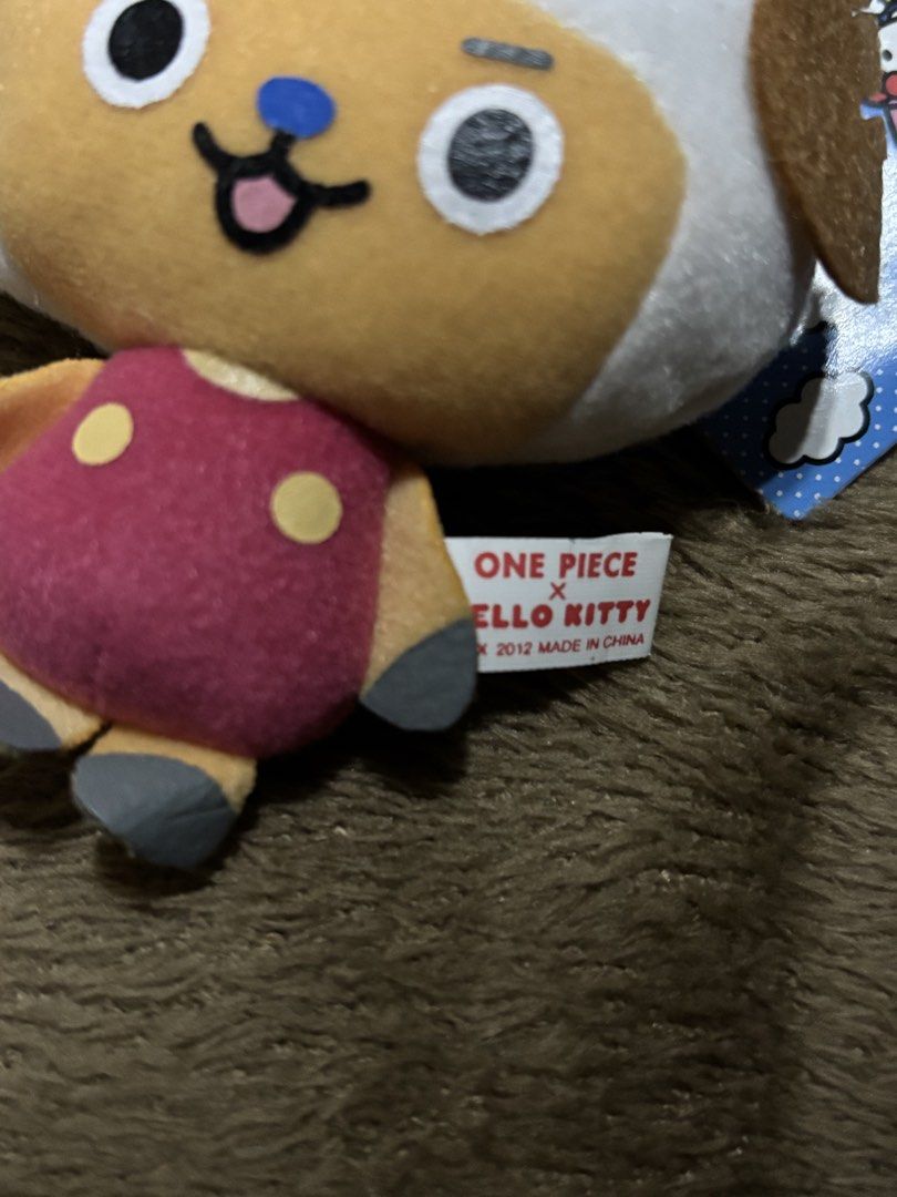 One Piece (Chopper) x Hello Kitty (Category: Character Goods) located in Manila. Submitted by pmpmprn (Listing ID 1460218380, Image 3). Description: Authentic Sanrio Slight issue on its left foot (see photos).