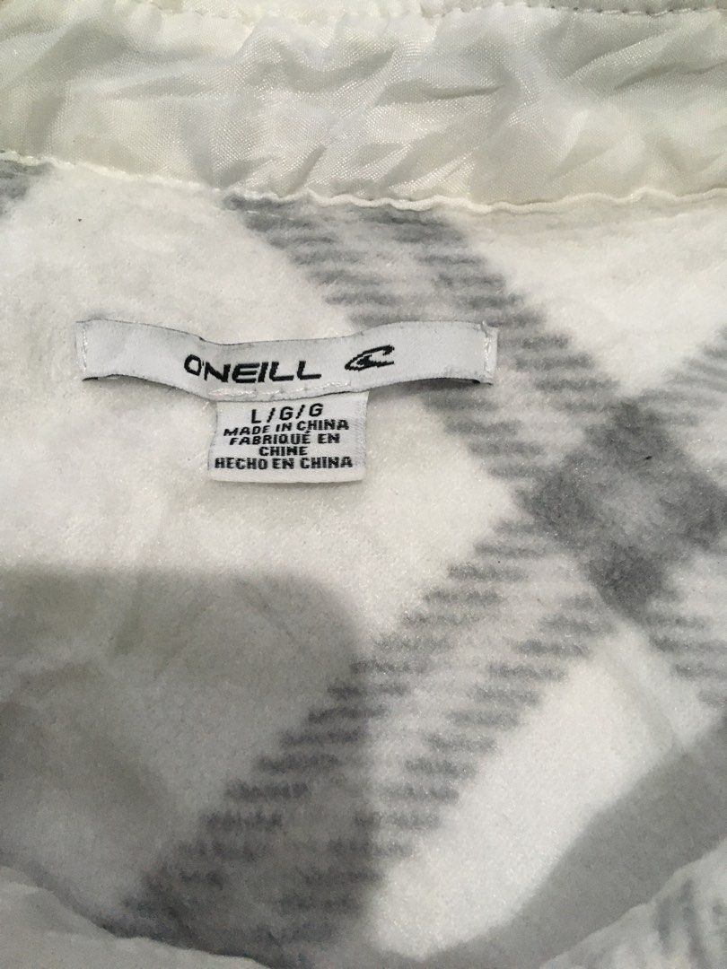 O’neill flannel (Category: Tshirts & Polo Shirts ) located in San Juan City. Submitted by sashoppeepipi (Listing ID 1460207637, Image 3). Description: .