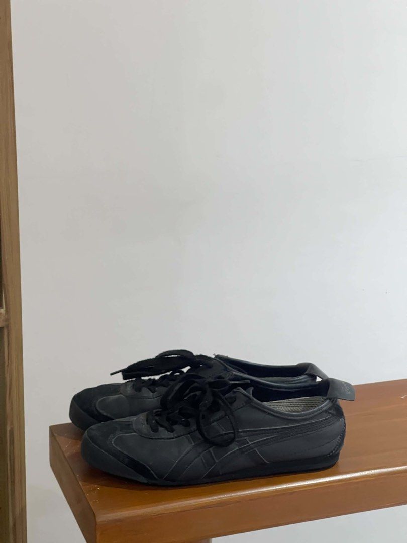 Onitsuka Tiger Mexico 66 Black (Category: Casual Shoes) located in Quezon City. Submitted by _prelovedbykimcruz (Listing ID 1460122115, Image 1). Description: Hi, selling this onitsuka mexico 66 black for only 3500! size- Message me ❣️ .
