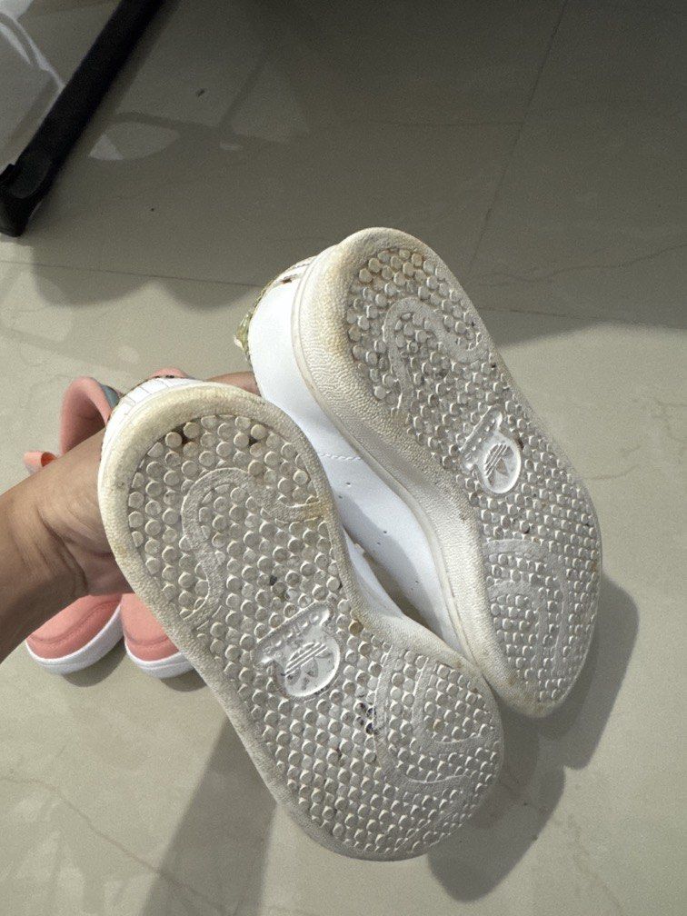 Original Adidas Stan Smith (Category: Babies & Kids Fashion) located in Cavite. Submitted by anythingeverything20 (Listing ID 1460189533, Image 3). Description: .