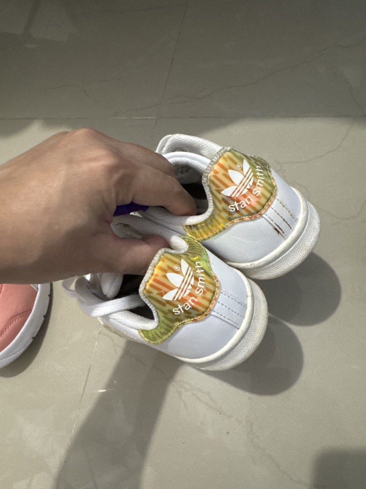 Original Adidas Stan Smith (Category: Babies & Kids Fashion) located in Cavite. Submitted by anythingeverything20 (Listing ID 1460189533, Image 2). Description: .