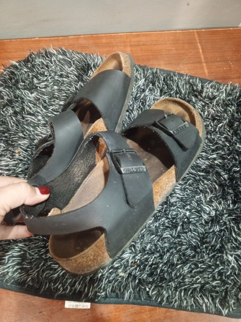original berkinstock (Category: Sandals) located in Manila. Submitted by arianne070692 (Listing ID 1460293057, Image 1). Description: .