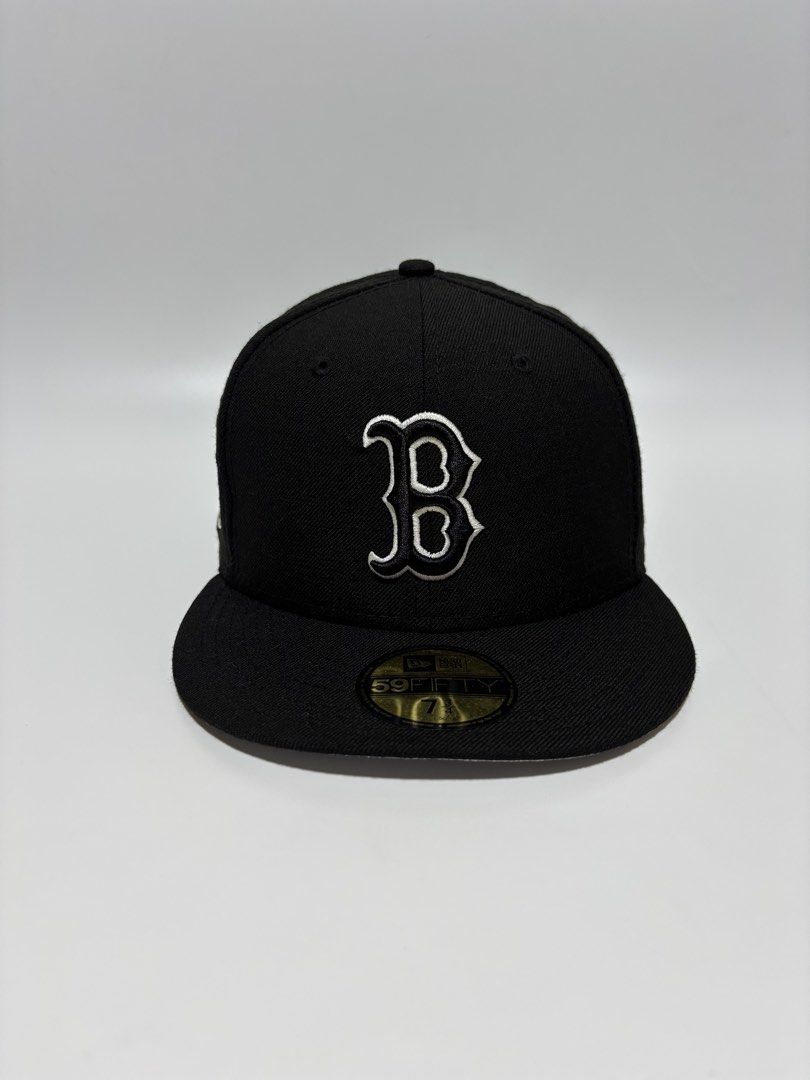 Original New Era Close Cap 💯 (Category: Caps & Hats) located in Tarlac. Submitted by outsource.psg (Listing ID 1460234595, Image 1). Description: Original New Era Close Cap 💯 Boston Red Sox (100% Wool) Size: 7 3/4 Excellent Condition (Pogi sa personal) P850 + Shipping Dm Sure Buyer .