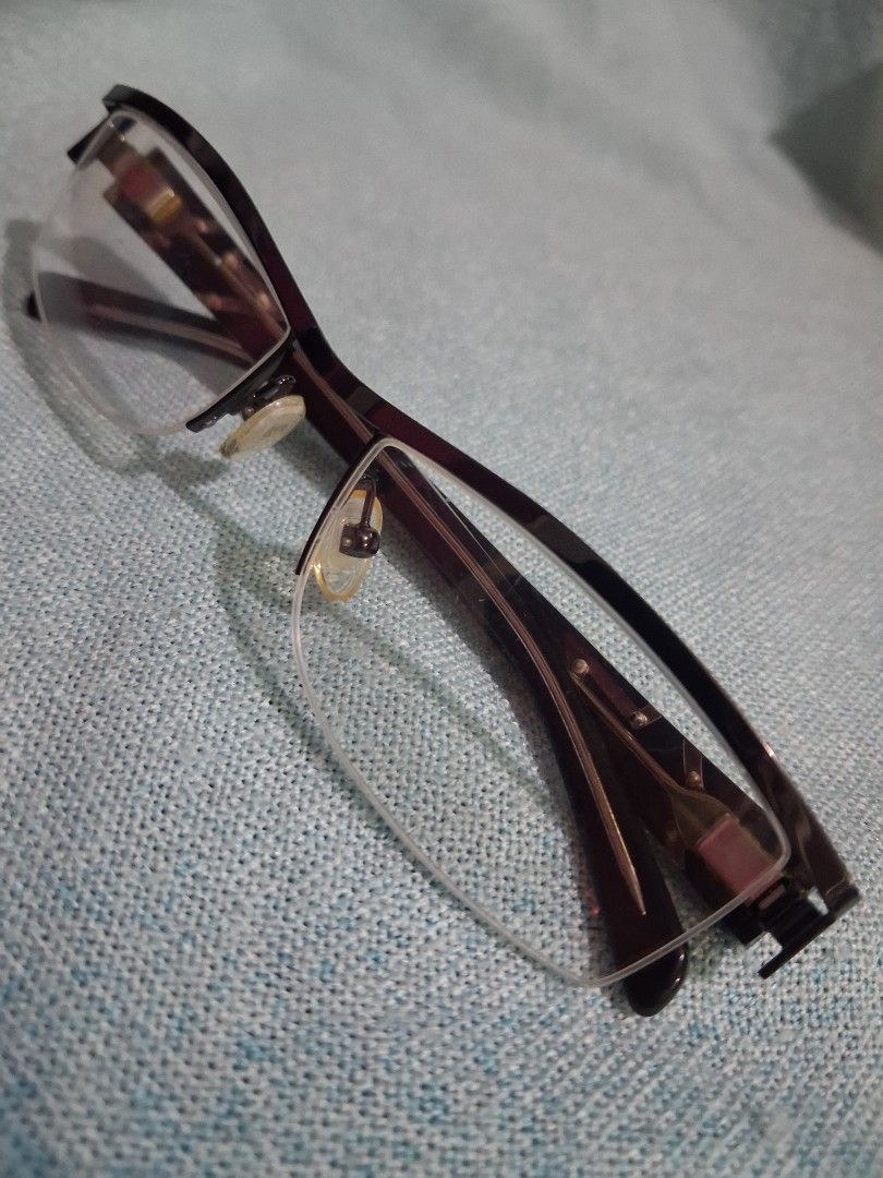 Original Thierry Mugler 9166 Half Rim Eyewear Replaceable Lens (Category: Sunglasses & Eyewear) located in Mandaluyong City. Submitted by daddyjpanlilio24 (Listing ID 1460243708, Image 2). Description: P 2000+sf Original Thierry Mugler 9166 Eyewear 55-17-135 Lens no grade(replaceable) No issue Mandaluyong Shipping/Payment: Gcash/Maya: JNT, payment 1st no COD Lalamove, payment upon rider pick up.