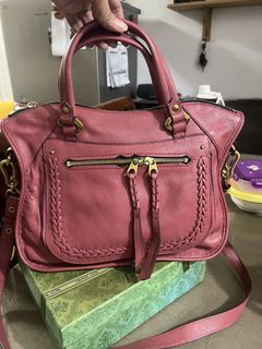 (Category: ) located in . Submitted by mybag2025 (Listing ID 1460274662, Image 1). Description: .