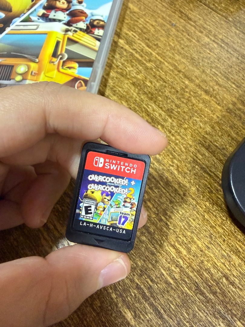Overcooked 1&2 (Category: Nintendo) located in Manila. Submitted by zowitorres (Listing ID 1460192667, Image 2). Description: - Slightly used - price is nego (up to 1k basta payo) RFS: hindi na nagagamit MOP: Gcash/Bank Transfer MOD: Lalamove/J&T.