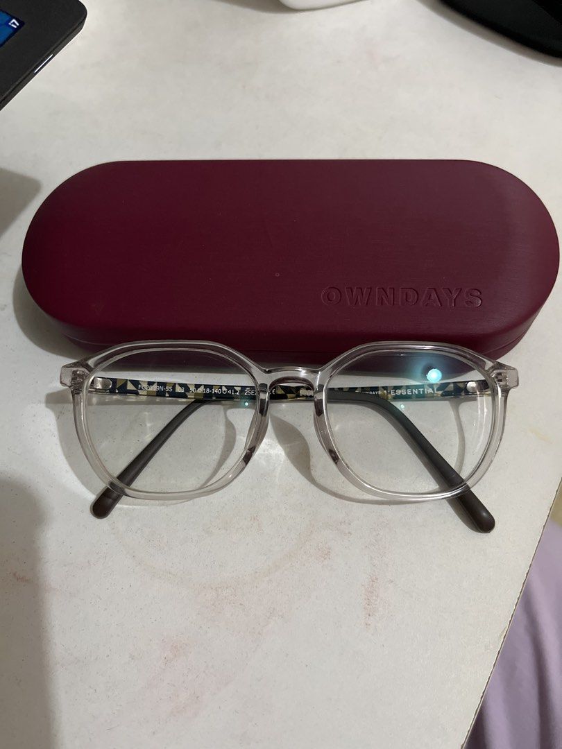 Owndays Transition Lens 6.00 grade (Category: Sunglasses & Eyewear) located in San Mateo. Submitted by theprelovedclosetph (Listing ID 1460131673, Image 1). Description: Bought last year Lens is transaction lenses that darkens like a sunglasses when it is sunny Original price is 7,990 Rfs: Will change lens to different grade.