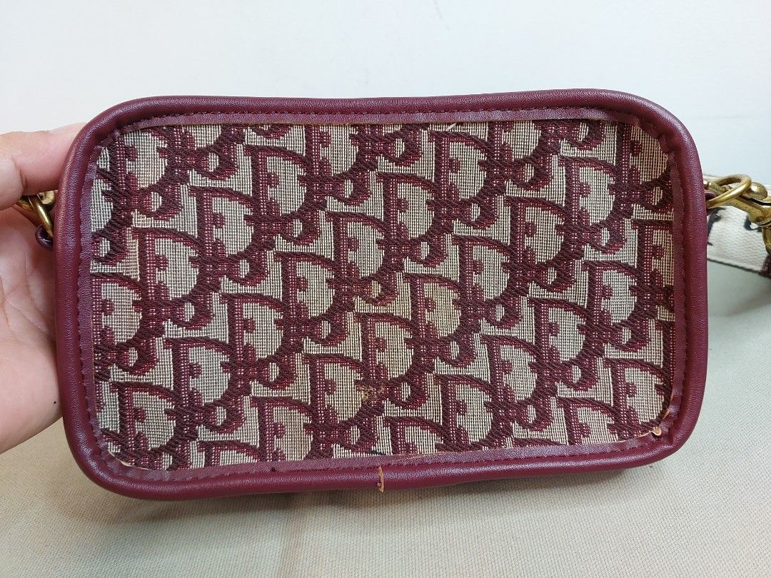 P1,500 only # 2501 - shoulder bag (Category: Shoulder Bags) located in Cagayan de Oro. Submitted by jocelynt483 (Listing ID 1460202662, Image 2). Description: P1,500 only # 2501 - shoulder bag.
