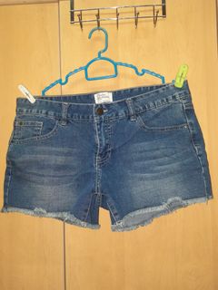 (Category: ) located in . Submitted by shine875 (Listing ID 1460217581, Image 1). Description: .