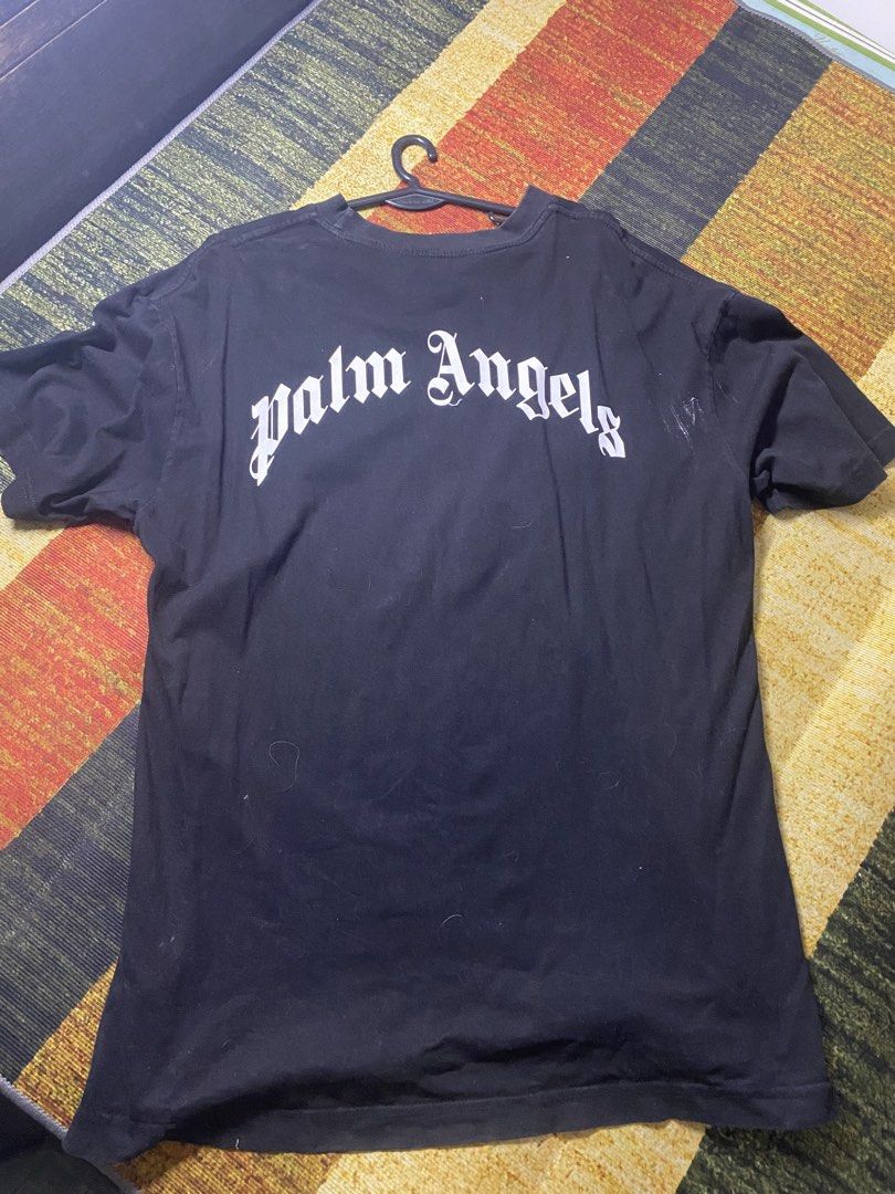 PALM ANGELS (Category: Tshirts & Polo Shirts ) located in Manila. Submitted by ragstoriches37 (Listing ID 1460233784, Image 2). Description: Large fits to XL.