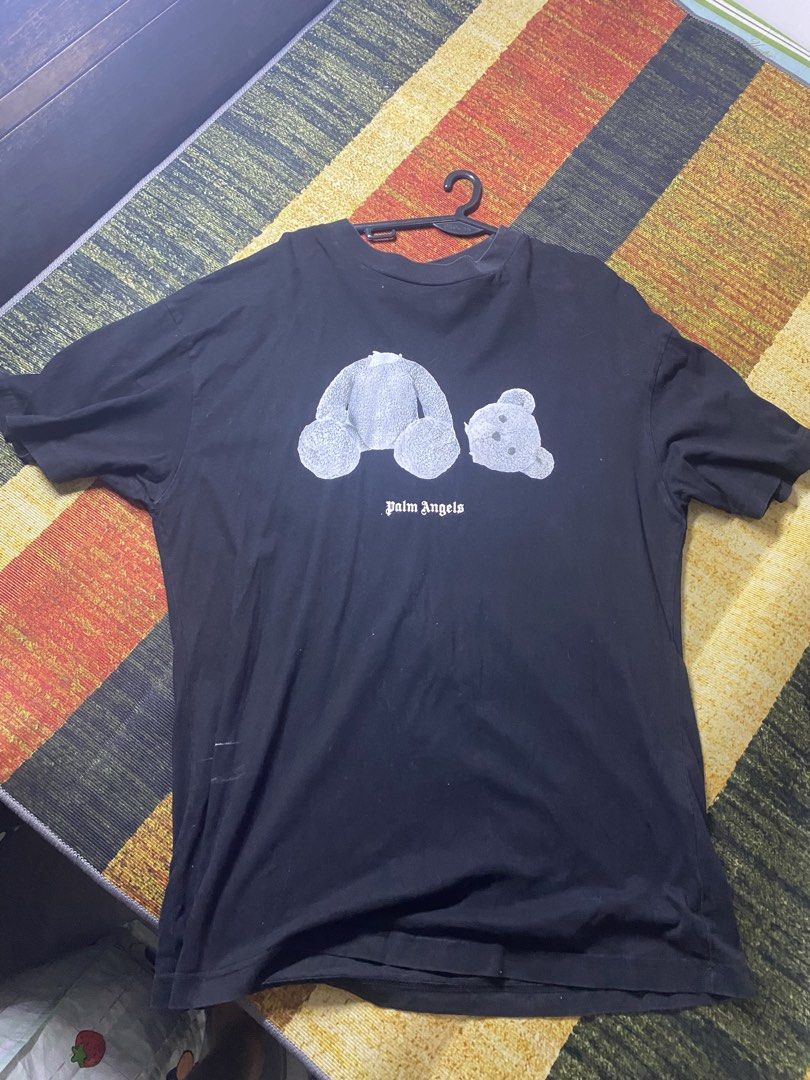 PALM ANGELS (Category: Tshirts & Polo Shirts ) located in Manila. Submitted by ragstoriches37 (Listing ID 1460233784, Image 1). Description: Large fits to XL.