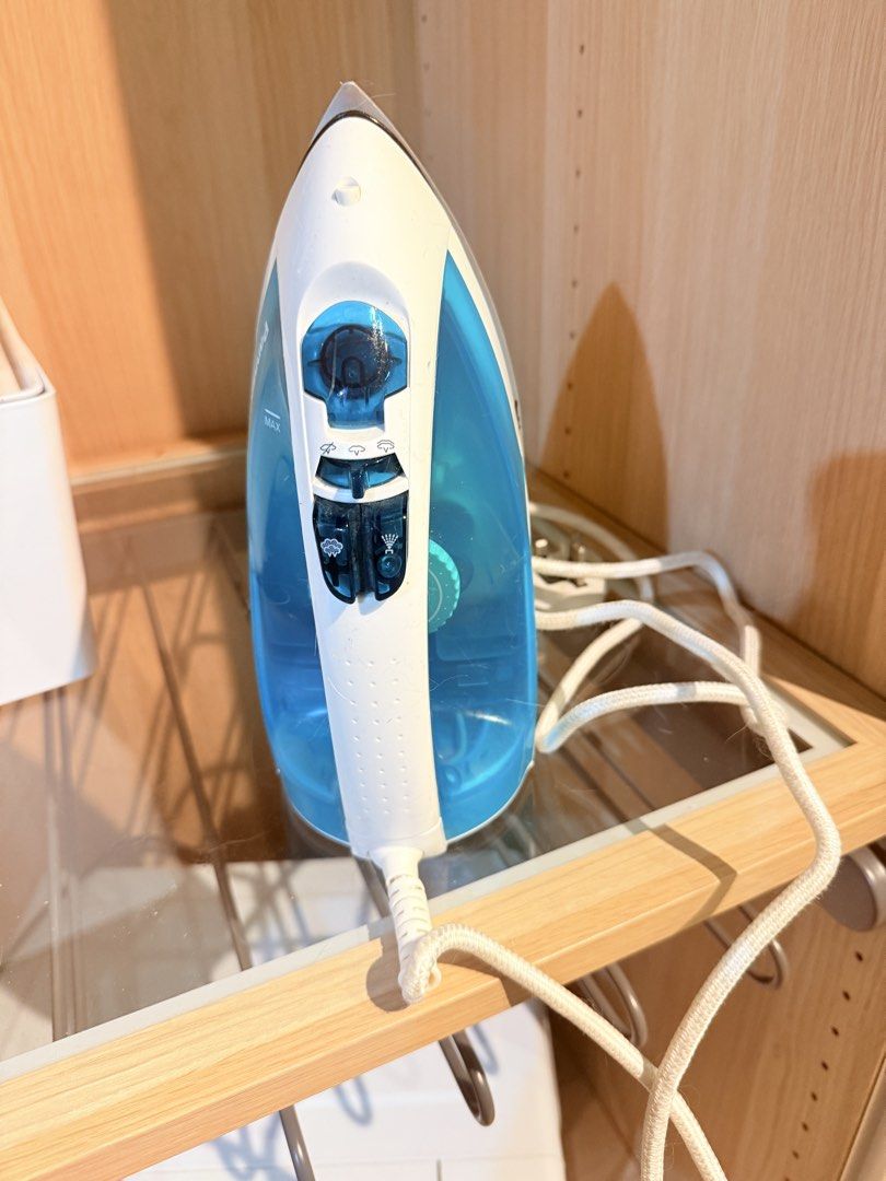 Panasonic 熨斗 （分類：熨斗及掛熨機）位於 Hong Kong。 由 dshop28 提交（商品編號 1460210070，圖片 3）。簡介： 少用 牛頭角自取 。