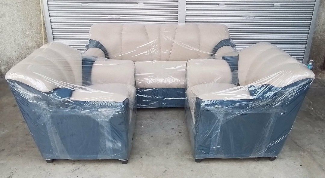 Patricia sofa Set with Glass Center table (Category: Chairs) located in Tayabas. Submitted by lovelyalcaraz (Listing ID 1460289275, Image 3). Description: .