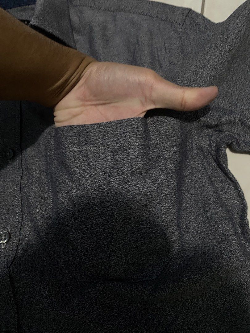 Pierre Cardin Short Sleeve Button Up Shirt (Category: Tshirts & Polo Shirts ) located in Pasig City. Submitted by teddae (Listing ID 1460266177, Image 3). Description: For Sale Pierre Cardin Short-Sleeve Button-up - Dark Gray Textured Fabric crisp collar size S length 27.5 width 19 sleeves 9 no issues, not used can do COD/Gcash mop or meetup if nearby -buyer will handle the shipping fee-.