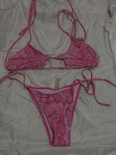 (Category: ) located in . Submitted by _llyy (Listing ID 1460117927, Image 1). Description: .