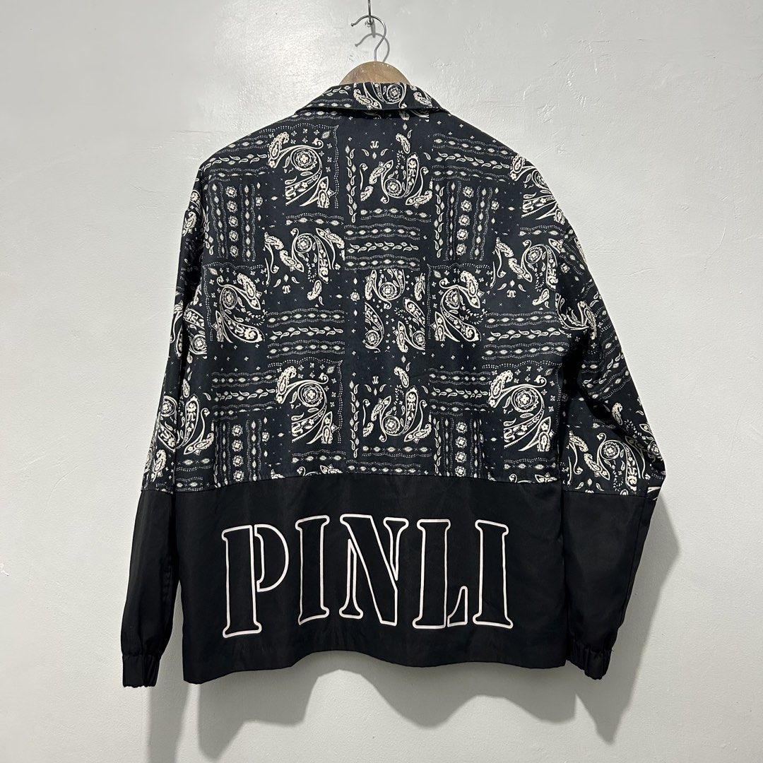 PINLI Paisley Pattern Jacket (XL) (Category: Coats, Jackets and Outerwear) located in Caloocan City. Submitted by lulufanatics (Listing ID 1460276390, Image 2). Description: With one missing button check last pic (not visible) when worn. Dimes:28Lx23W Loc: North Caloocan 📍 Can ship tru Lalamove or J&T.