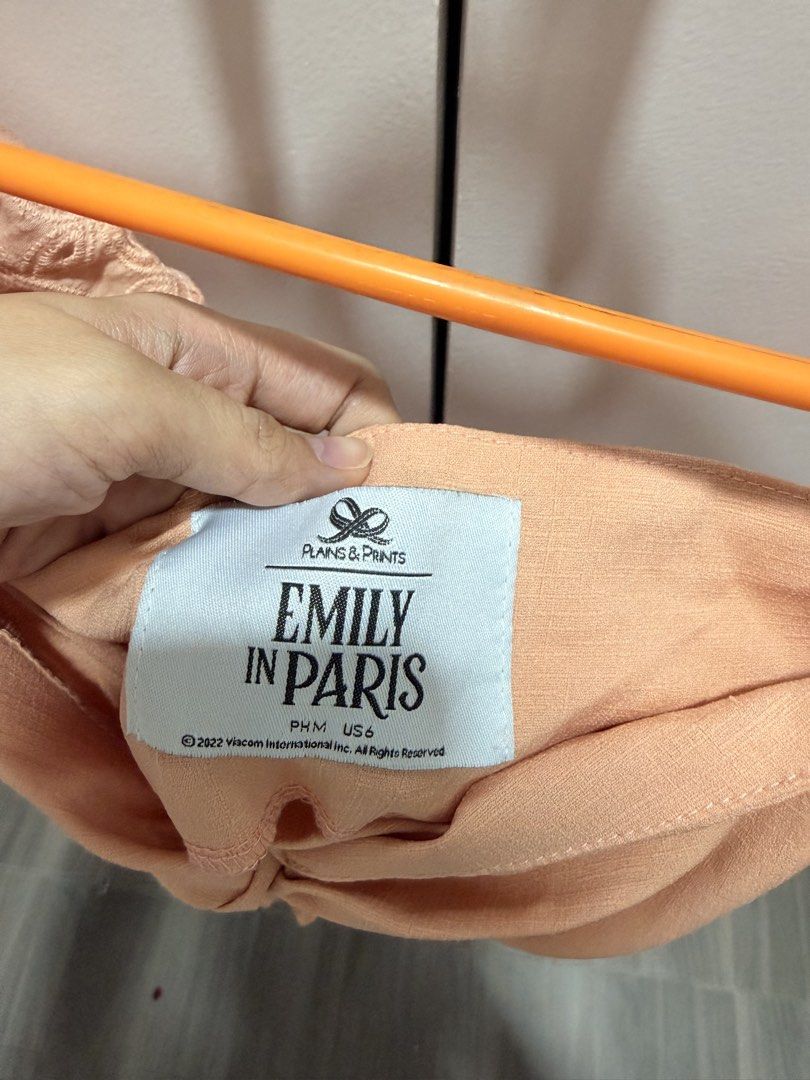 Plains and Prints - Emily in Paris (Category: Others Tops) located in Cainta. Submitted by nath231798 (Listing ID 1460302412, Image 2). Description: .
