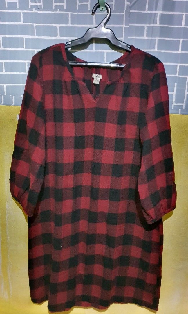 Plus Size Checkered Dress Bass (Category: Dresses) located in Pasay City. Submitted by melaiyufa06 (Listing ID 1460284815, Image 1). Description: preloved item, used less than 5 times can fit Large to Semi 2XL around knee level dress depends on height - Classic red and black buffalo plaid flannel shirt - Brand: Bass - V-neckline - Long sleeves - Soft fabric - Ideal for layering or wearing on its own - Perfect for casual wear - Easy to style with 