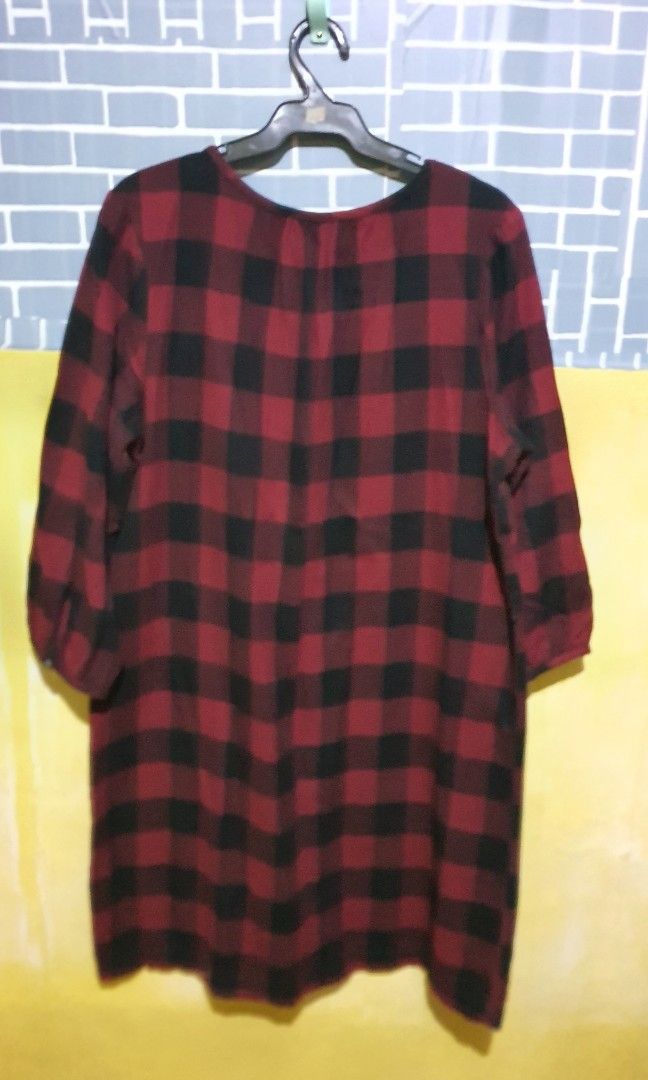 Plus Size Checkered Dress Bass (Category: Dresses) located in Pasay City. Submitted by melaiyufa06 (Listing ID 1460284815, Image 2). Description: preloved item, used less than 5 times can fit Large to Semi 2XL around knee level dress depends on height - Classic red and black buffalo plaid flannel shirt - Brand: Bass - V-neckline - Long sleeves - Soft fabric - Ideal for layering or wearing on its own - Perfect for casual wear - Easy to style with 