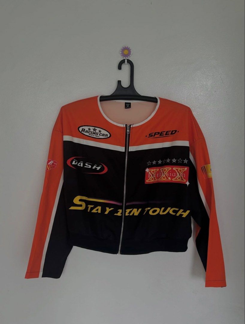 Plus size top (Category: Coats, Jackets and Outerwear) located in Bacoor. Submitted by ae.scloset (Listing ID 1460193055, Image 1). Description: Sh3in 3XL.