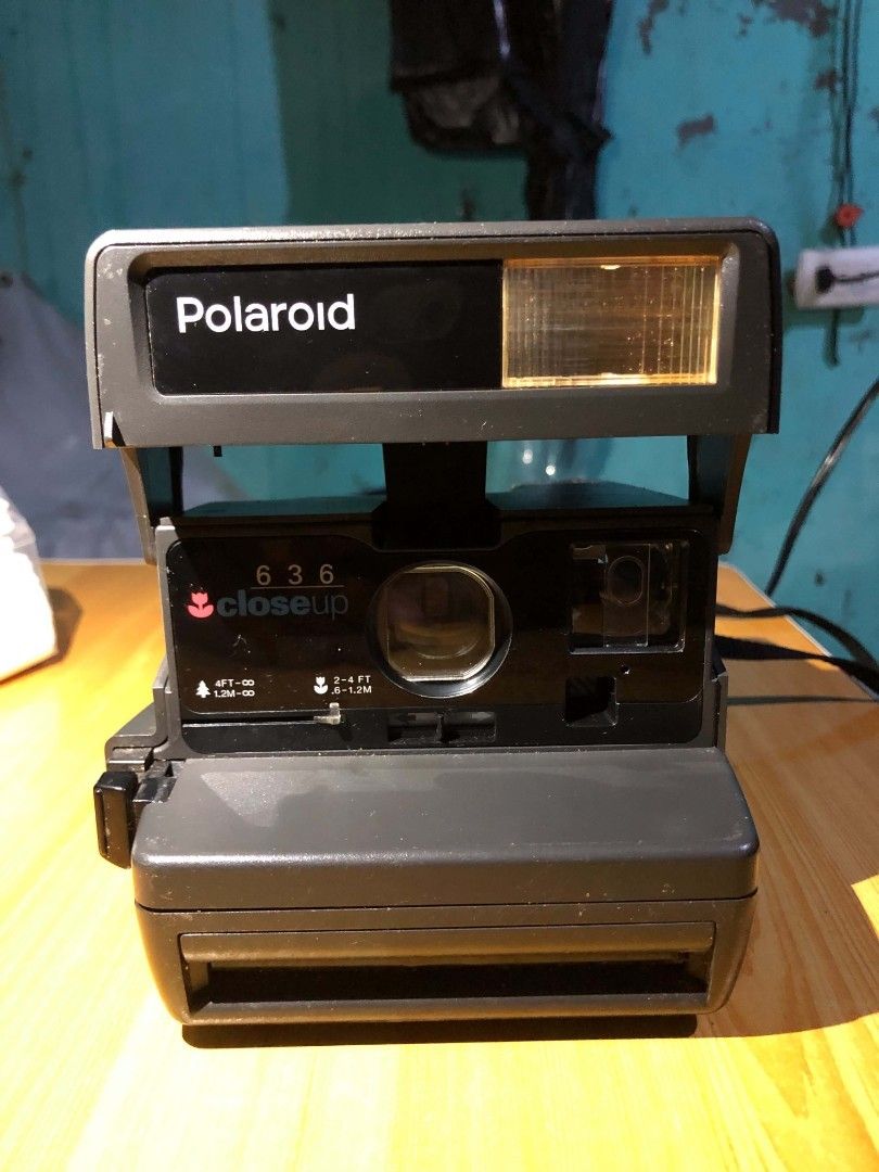 Polaroid 636 Close Up Instant Camera (Category: Cameras) located in Caloocan City. Submitted by depungok (Listing ID 1460119493, Image 1). Description: Capture memories instantly with this Polaroid 636 Close Up camera! Features built-in flash and easy focus for great shots from 2ft to infinity. Perfect for quick, fun photos..