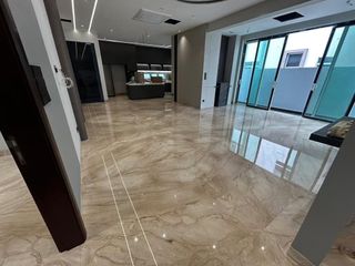 (Category: ) located in . Submitted by klinisonenterprise (Listing ID 1460134750, Image 1). Description: .