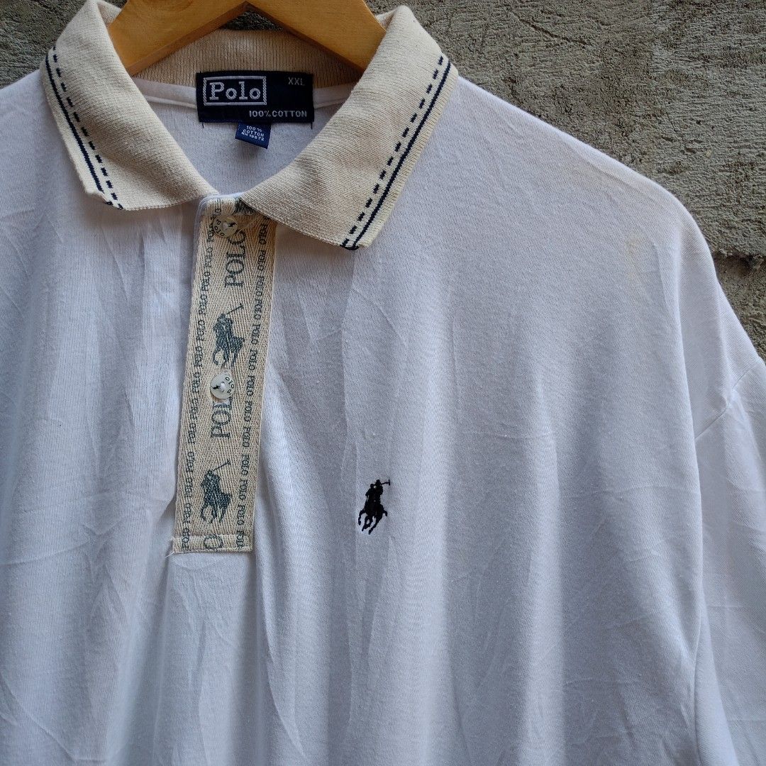 POLO WHITE (Category: Tshirts & Polo Shirts ) located in Koronadal. Submitted by thriflex.29 (Listing ID 1460221630, Image 2). Description: POLO WHITE Size: XL Measurements: Width 23 Length 230 Condition: 9/10 - Excellent Colorate: 9.5/10 No Issue Mine: 200.