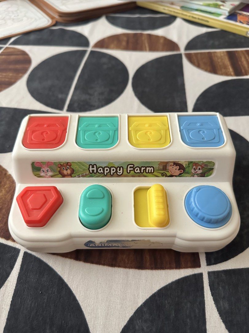 Pop Up Toy for Kids (Category: Infant Playtime) located in Makati City. Submitted by jannst (Listing ID 1460131344, Image 2). Description: .