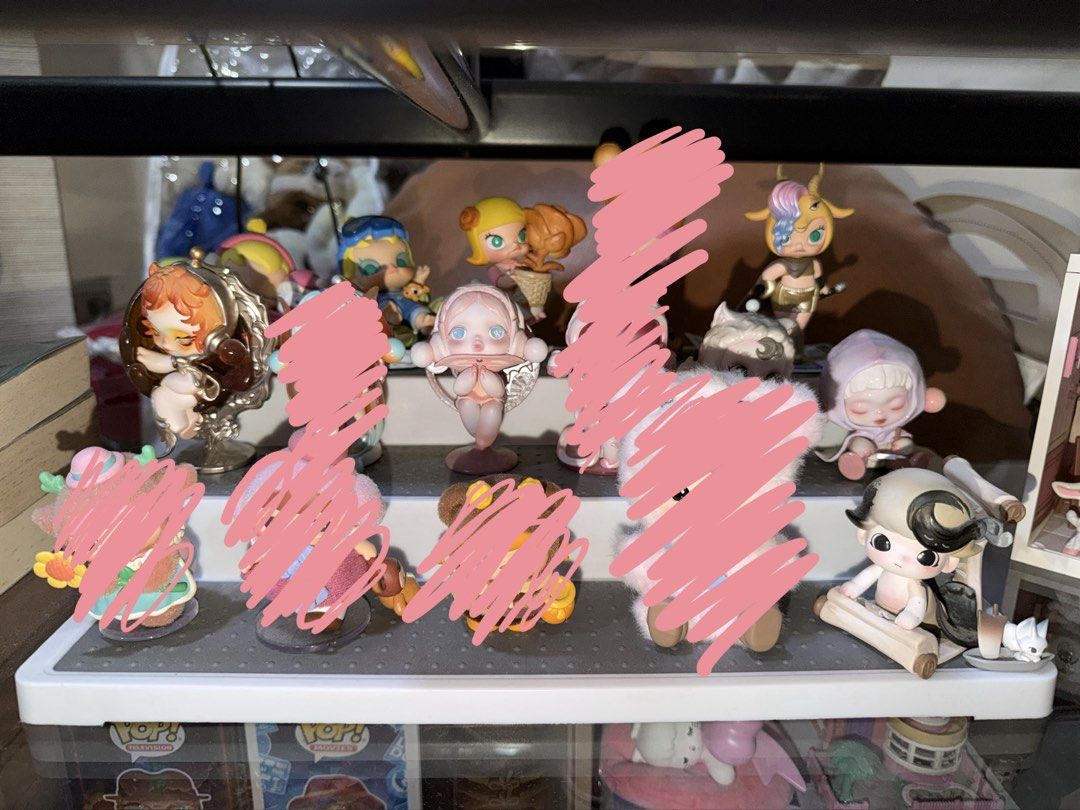 Popmart Skullpanda Molly Hacipupu (Category: Designer & Blind Box Toys) located in Quezon City. Submitted by maegastar (Listing ID 1460264025, Image 1). Description: Selling my popmart collection ☺️🙏🏻 All unmarked figures are 450 each! Will check if I still have the card but no more box .