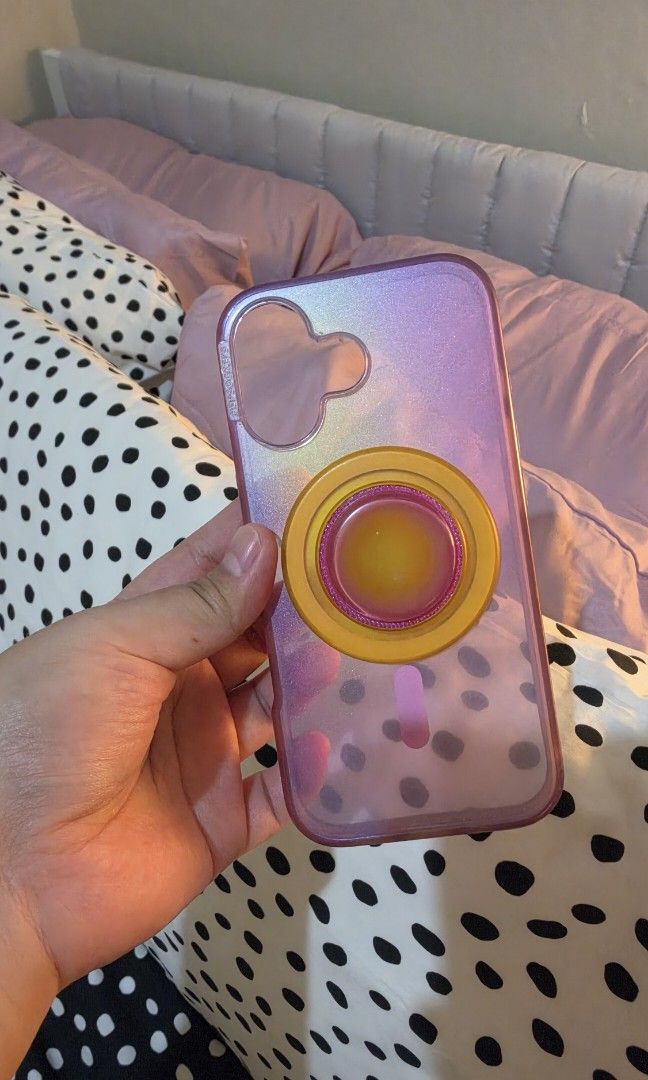 POPSOCKET: GRIP AND CASE IPHONE17 (Category: Cases & Sleeves) located in Muntinlupa City. Submitted by pricelesspearl4546 (Listing ID 1460151218, Image 2). Description: 1700 for both case and grip sf should be shouldered by the buyer PU: Alabang.