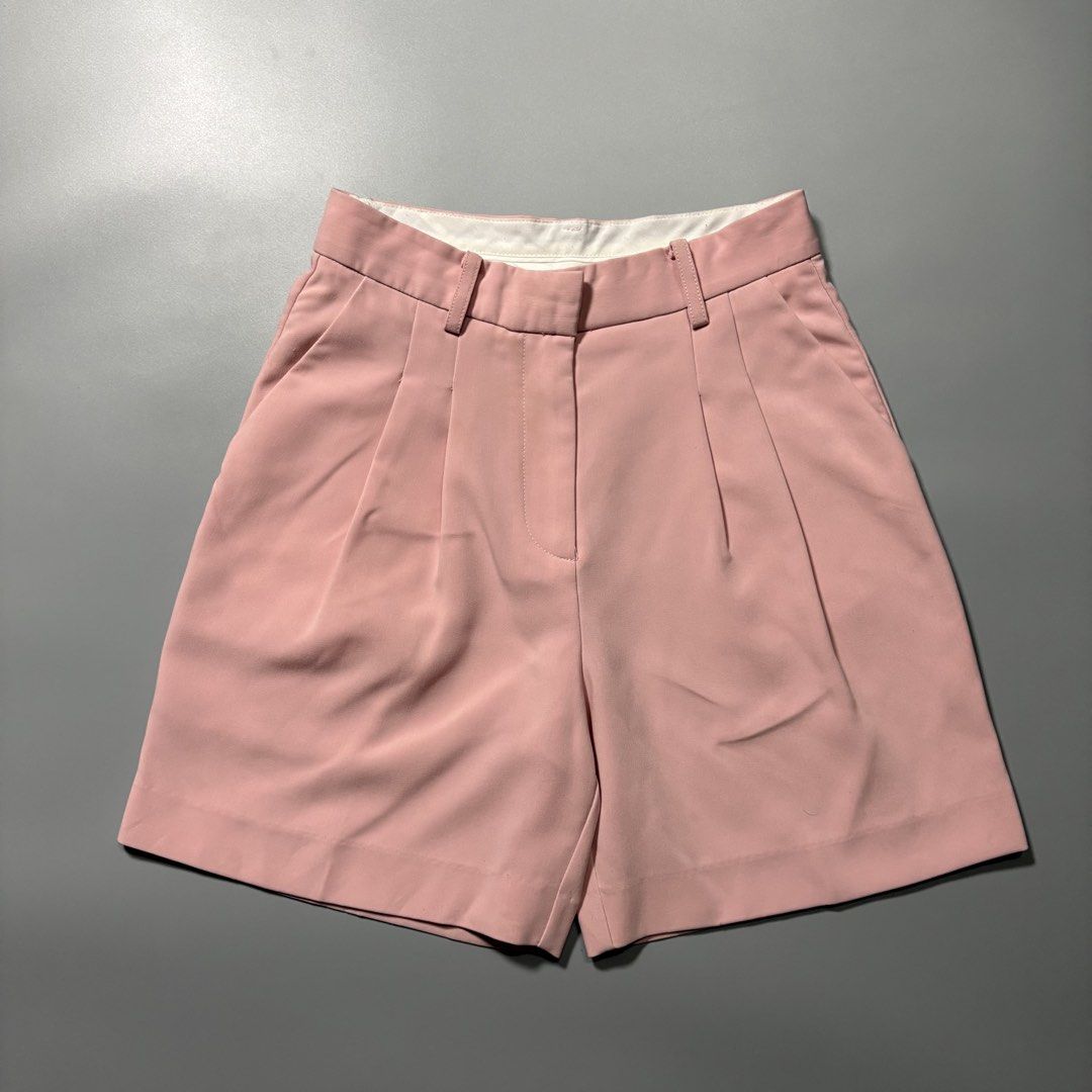 Prada Pink Tailored Shorts (Category: Shorts) located in Tayabas. Submitted by tayabaskartell (Listing ID 1460107991, Image 1). Description: .