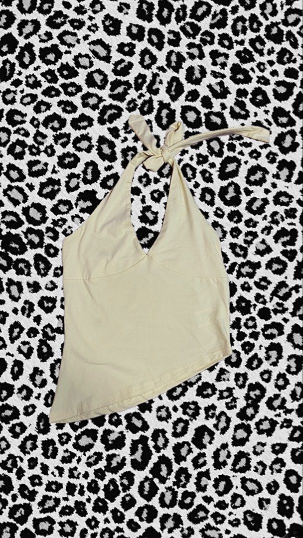 PRE LOVED TOPS (Category: Others Tops) located in Manila. Submitted by bbygleeko218 (Listing ID 1460268109, Image 1). Description: price starts at 100 .