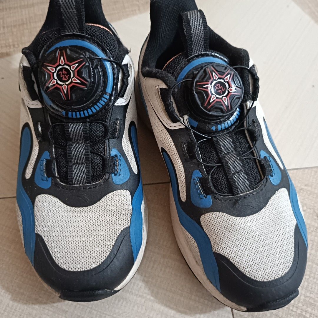 Preloved ANTA Kids Shoes 👟 (Category: Babies & Kids Fashion) located in Bulacan. Submitted by mahazelram38924 (Listing ID 1460120541, Image 2). Description: Preloved ANTA Kids Shoes 👟 📌 Size: US 11C / EUR 28 📌 Original Price: ₱2,000+ 💰 Selling Price: ₱700 ✨ Good condition, may minimal signs of use lamang. RFS: Masikip na po sa anak ko. 😊.