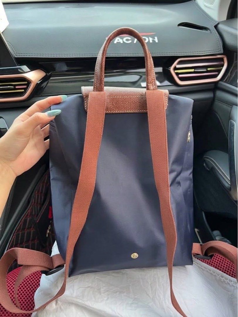 Preloved Backpack （分類：背囊）位於 Hong Kong。 由 cocochan97 提交（商品編號 1460304574，圖片 2）。簡介： Sf locker。