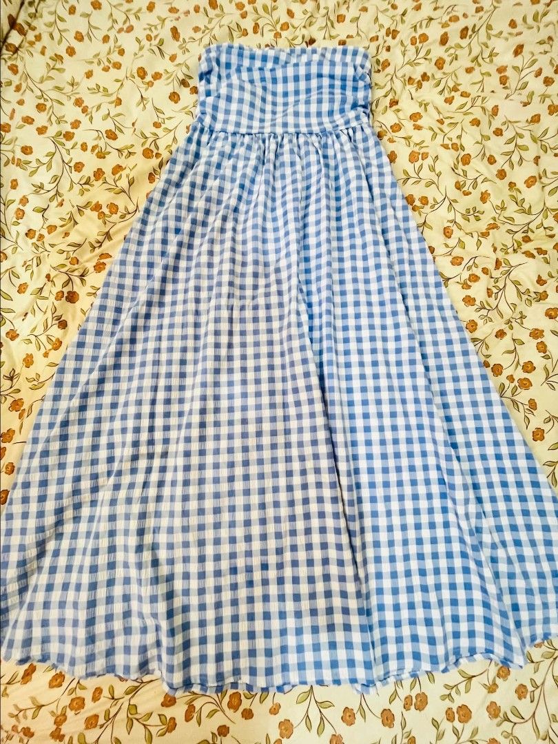 PRELOVED GINGHAM PRINT TUBE DRESS (Category: Dresses) located in Manila. Submitted by minakhaye (Listing ID 1460115932, Image 1). Description: ✨ Preloved item ✨ 🌼 Once lang nagamit 📸 Actual photos posted 📦 Shipping via Lalamove/J&T 💸 Shipping fee shouldered by buyer 💳 Payment via GCash Message me for more details and proof of legitimacy. Thank you! 🤍.