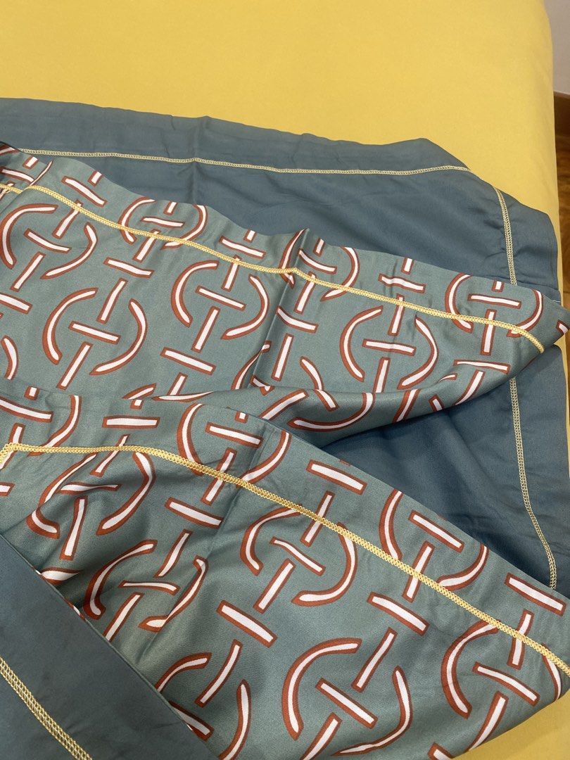 premium blanket suit 4 in 1 set (Category: Bedding & Towels) located in Manila. Submitted by swift.outletsale (Listing ID 1460140089, Image 3). Description: Flash Sale: Premium 100-Count Lenzing Tencel Summer Quilt 4-Piece Set – Grab Yours Now! Machine-washable, cooling-effect summer quilt 4-piece set – Special flash sale price Summer Quilt: 200×230 cm Bed Sheet: 245×250 cm Pillowcases: 48×74 cm [Sparkle] A diamond-patterned summer quilt set that