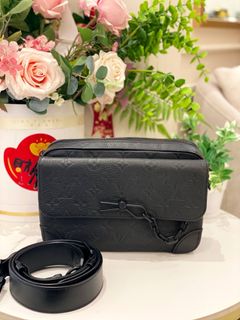 (Category: ) located in . Submitted by watchluxury888 (Listing ID 1460210695, Image 1). Description: .