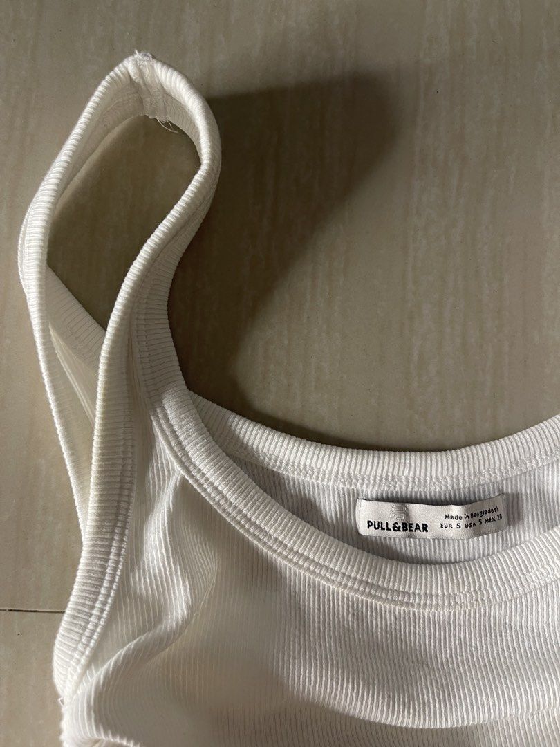 Pull & bear ruched ribbed croptop S (Category: Sleeveless) located in Baguio. Submitted by affordaprice_2600baguio (Listing ID 1460224949, Image 2). Description: .