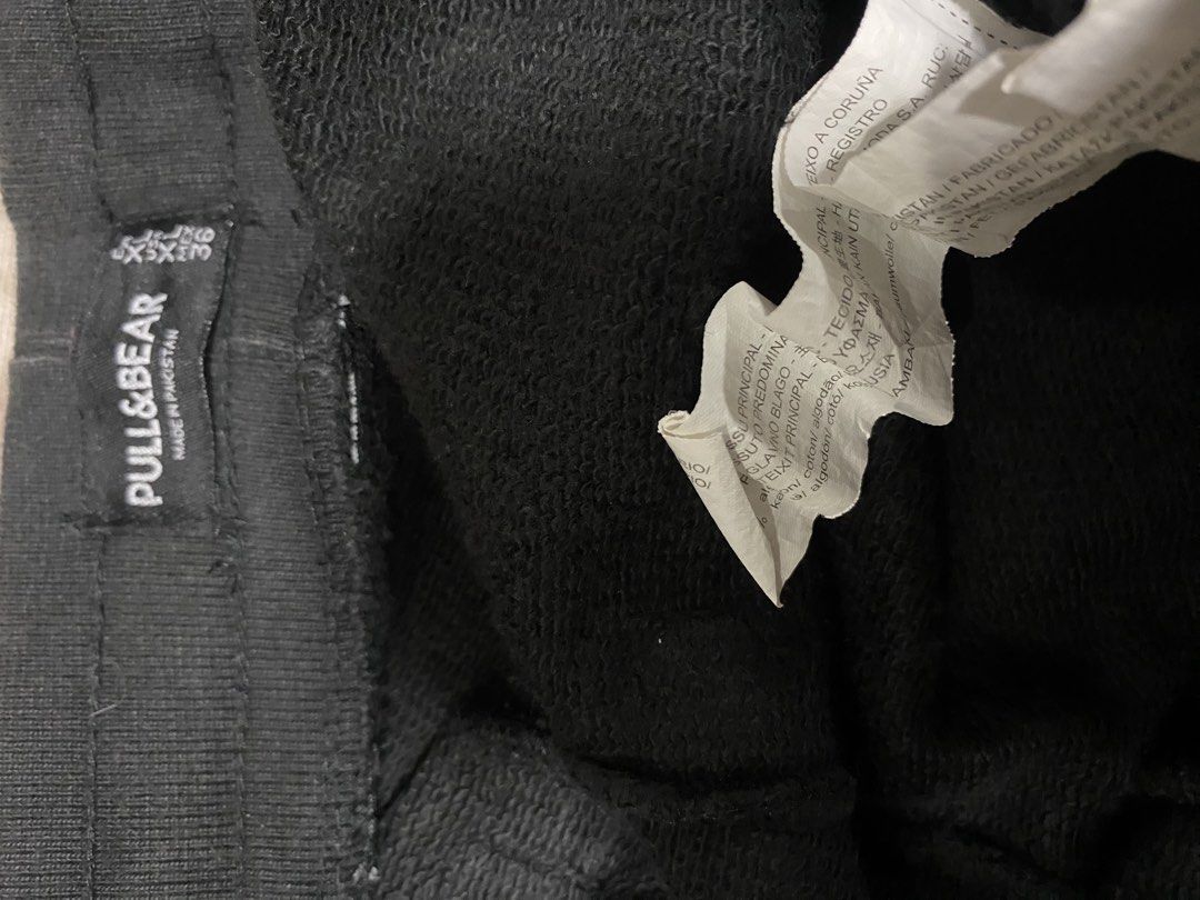 PULL&BEAR (Category: Announcements) located in San Mateo. Submitted by thriftnija (Listing ID 1460232721, Image 3). Description: Almost Good Bnew black na black!!.
