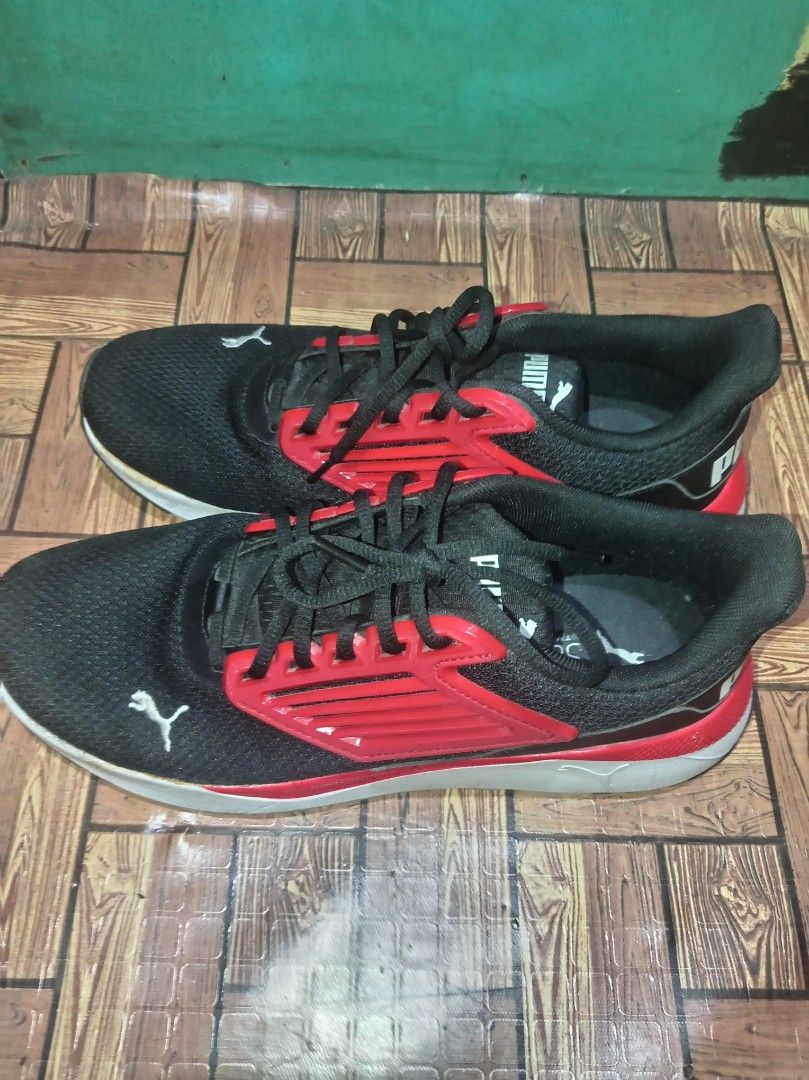 PUMA Pacer Future sneakers (Category: Sneakers) located in Quezon City. Submitted by vynnn26 (Listing ID 1460151945, Image 2). Description: - Puma Running Shoes - Color: Black and Red - Size: Men's US 9.5 - Features: Lightweight and comfortable - Ideal for: Workouts or casual wear - Origin: Made in China.