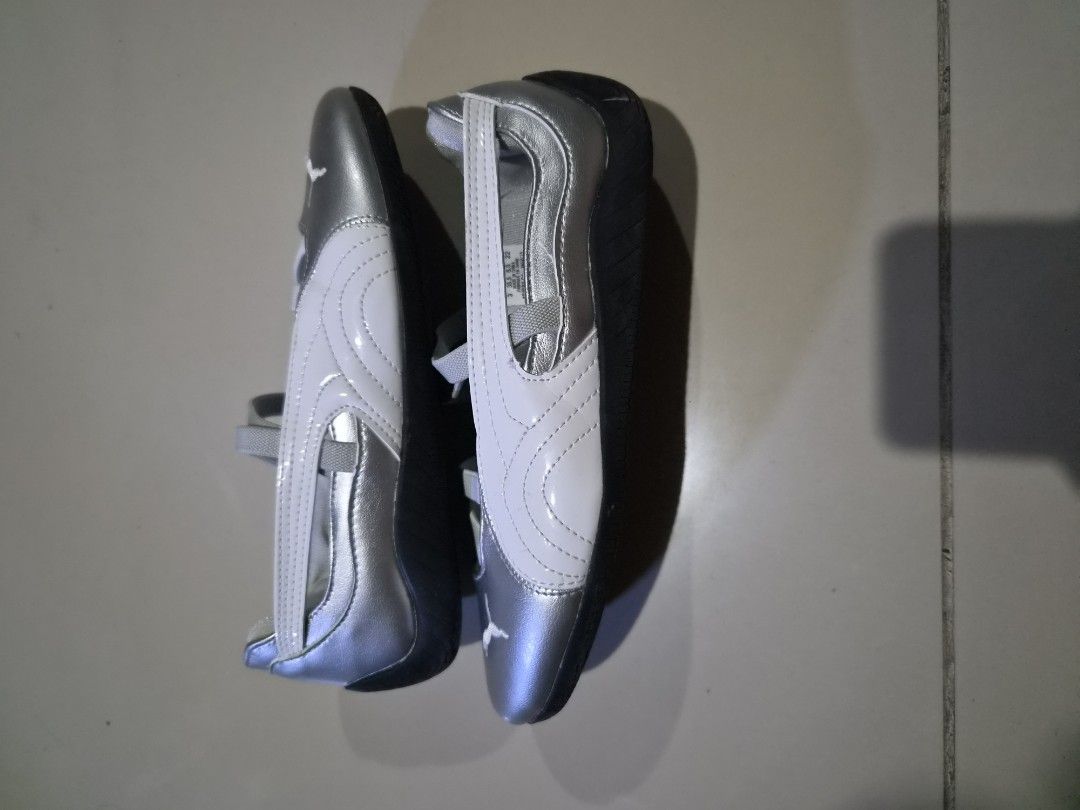 Puma Speedcat Metallic (Category: Flats & Sandals) located in Quezon City. Submitted by bmt55 (Listing ID 1460237249, Image 2). Description: size: 35.5 (22cm) Used 3x only, like new With original box Msg for more pics if needed Shipping covered by buyer .