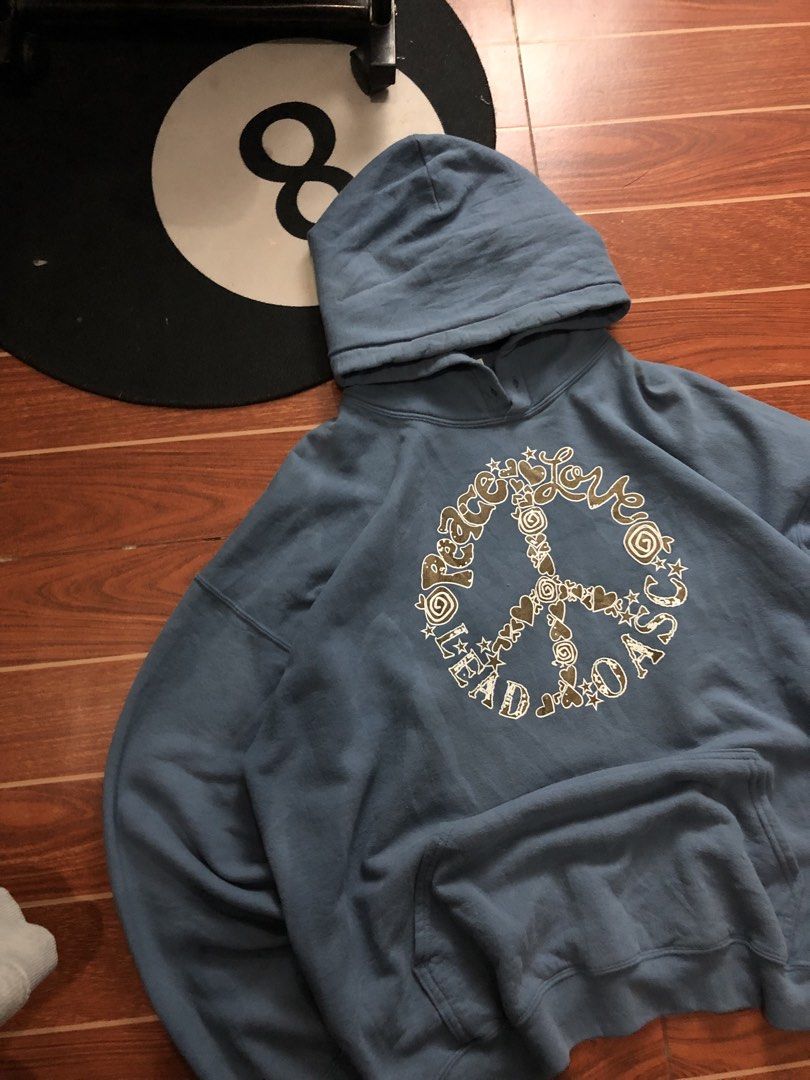 RANDOM HEAVY HOODIE (Category: Coats, Jackets and Outerwear) located in Cavite. Submitted by secondhandco.archive552 (Listing ID 1460275001, Image 3). Description: RANDOM HEAVY HOODIE 📌W(25) L(26) 📌ISSUE: N/A 📌COLOR RATE: 9.9/10 📌CONDITION: 9.9/10 .
